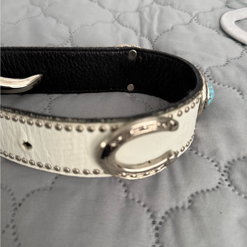 Silver and White Belt with Bull Skull Buckle - Picture 3 of 9